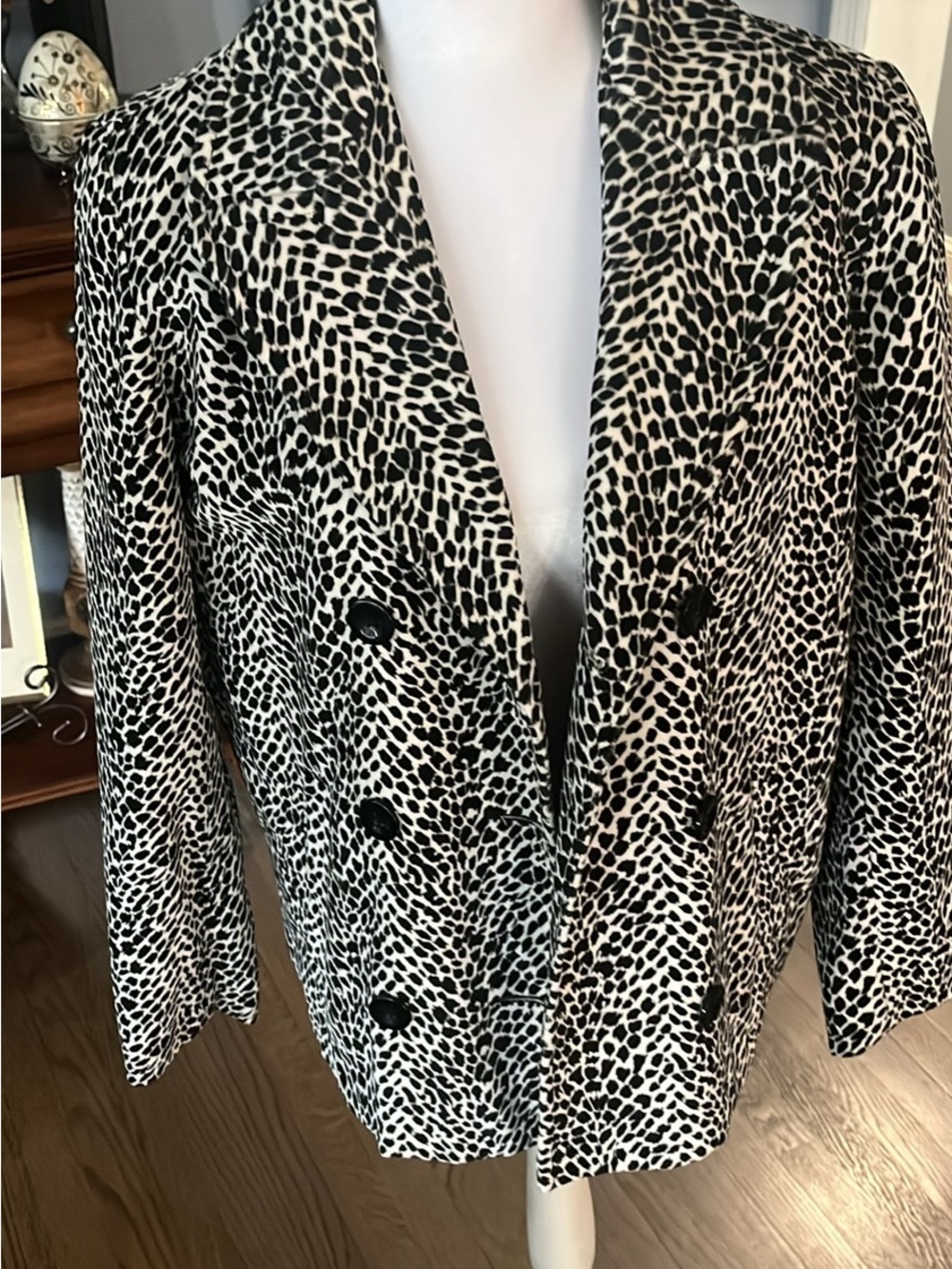 Liz Claiborne Black and White Animal-Print Teddy Jacket